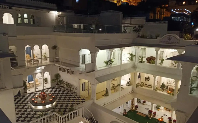 Jagat Niwas Palace