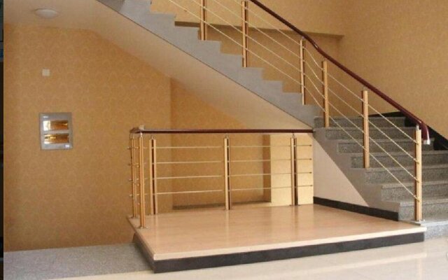 Jiuhua Mountain 7766 Business Hotel