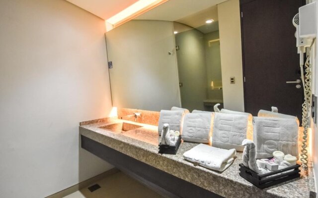 Hotel & Suites Ferri