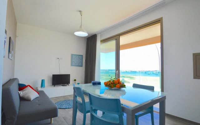 Yachting Apartments - Cozy Apartments Overlooking the sea