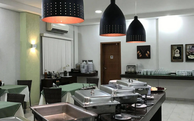 Larison Hotéis ECONOMY