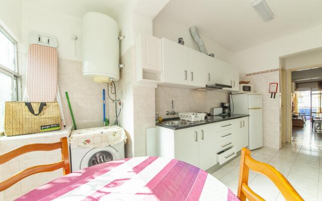 B31 - Aquazul 2 Bed Flat