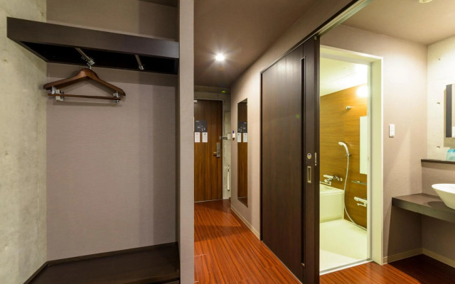 Naha-West Inn