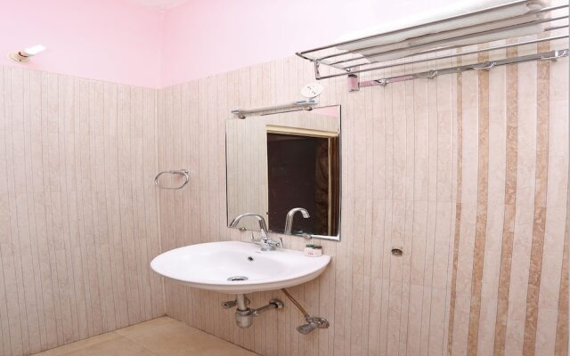 Hotel Benjamin by OYO Rooms