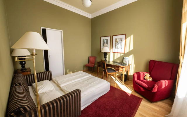 Louisa's Place