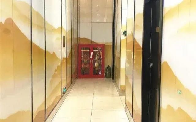 Yicheng Holiday Hotel (Haikou Wanda Plaza)
