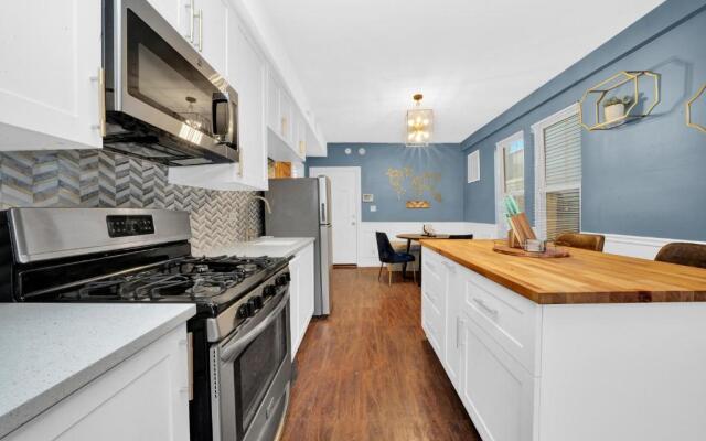 Modern 2 Bedroom in Avondale