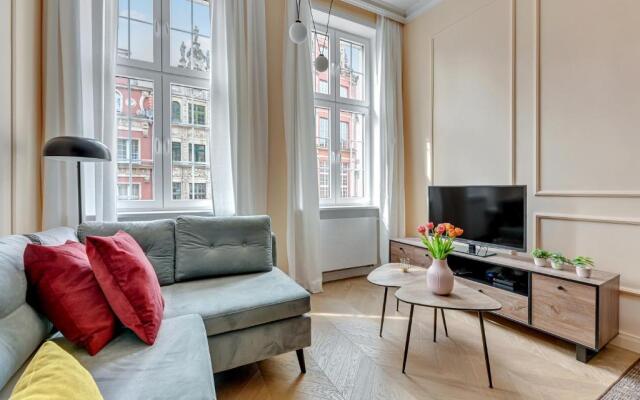 Blue Mandarin Old Town