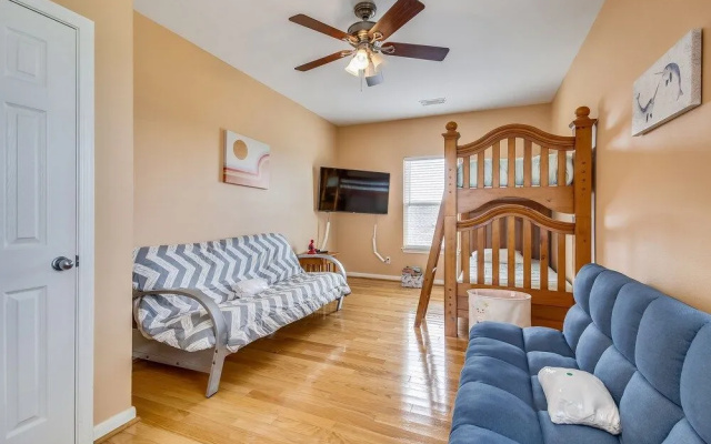 Sunflower Surf by Ryson Vacation Rentals