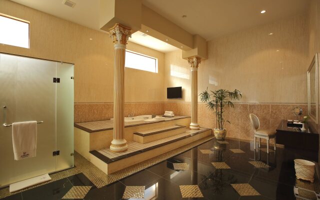 Horizon Lake View Resort Hotel