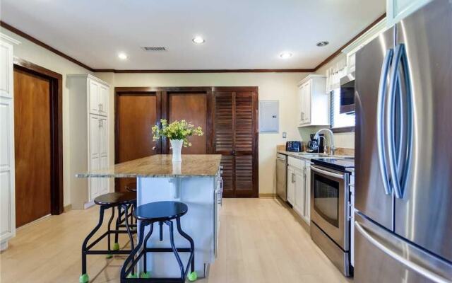 Seashell - Three Bedroom Home