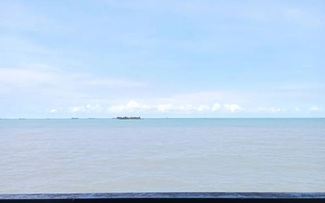 Alpine LXPD Full Seaview Water Chalet