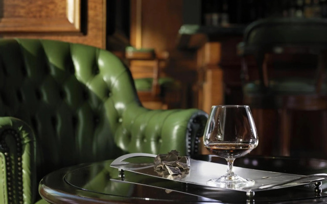 NJV Athens Plaza Hotel