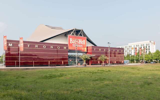 Super 8 By Wyndham Oberhausen