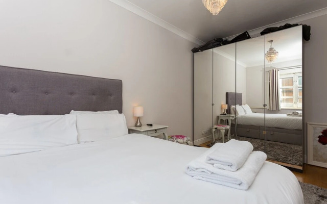 Flat Near Liverpool Street With 2 Bedrooms