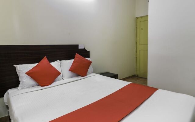 OYO 62548 Hotel Raja Galaxy