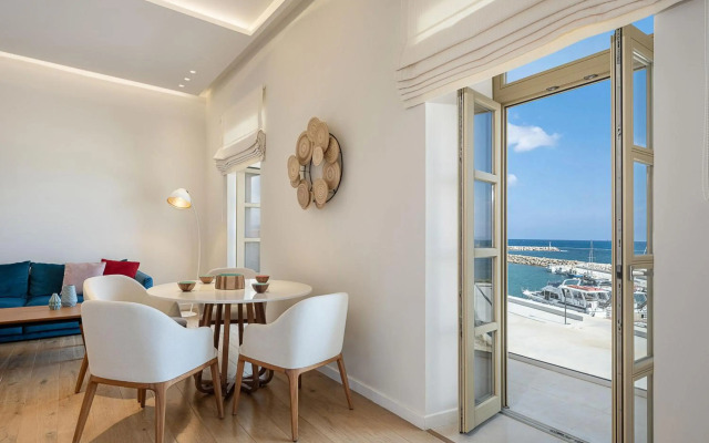 Avra Apartments Kolymbari Harbour