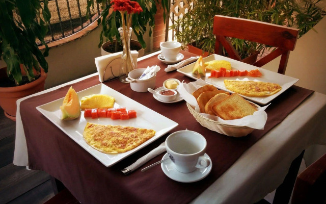 Via Emilia Bed and Breakfast Restaurante