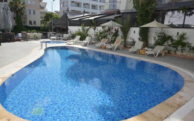 Aurasia Beach Hotel