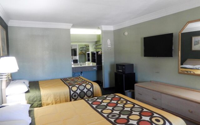 Motel 6 Marshall, TX