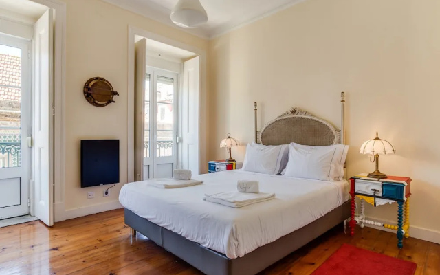 JOIVY Lovely 3BR Apt w/ workspace, nearby Botanical Garden of Lisbon