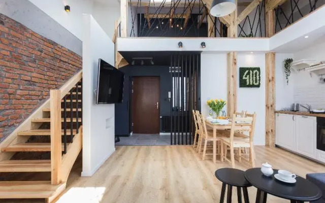 InPoint Main Square Apartment