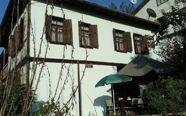 Payidar Konak And Kafe