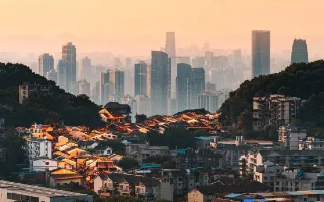 Yuekelai Homestay (Chongqing Jiefangbei Hongyadong Branch)