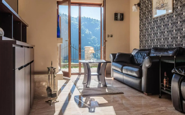 Hillside Cottage Eliza