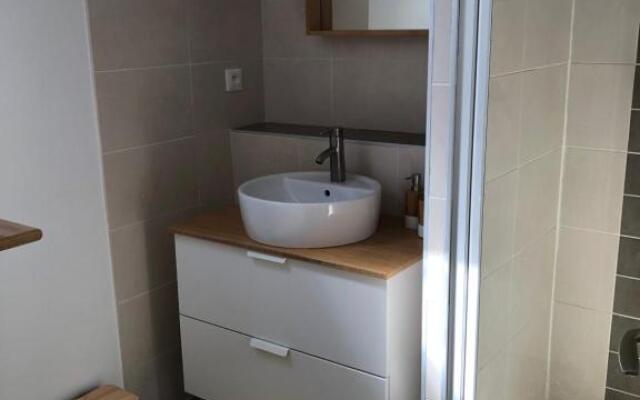 Appartement rénové en duplex à proximité du centre