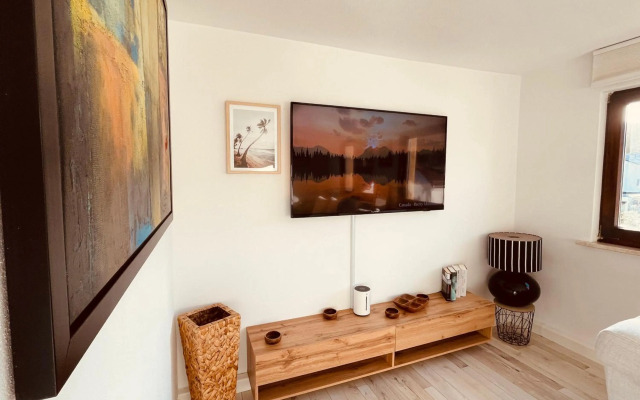 Apartment Rust-modernes Apartment mit Prime, Küche, WLAN, Garten