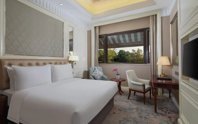 The Carp Islet Resort