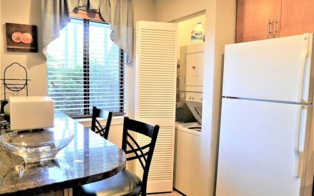 87 Chilton - 2 Bedroom Condo