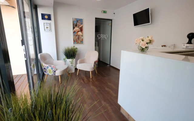 Caro Aparthotel