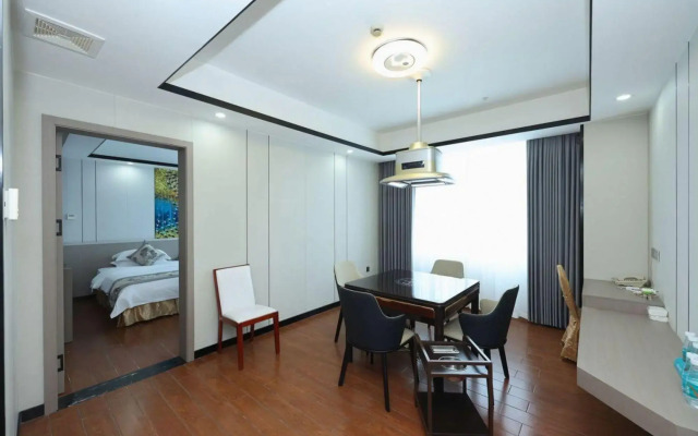 Shenzhen Bolang Hotel (Xintangwei Metro Station)