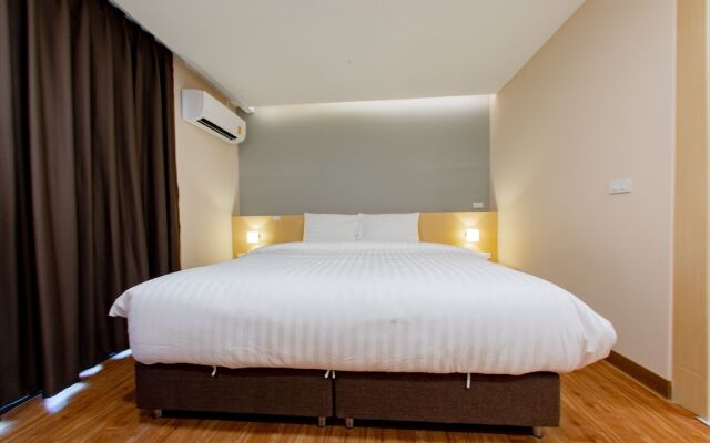 L2 Hotel