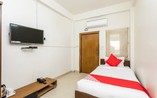Silver Stay By OYO Rooms