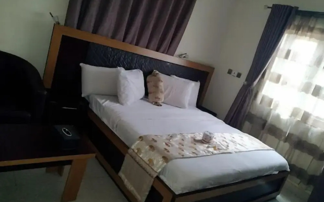 Prime Hotel and Suites