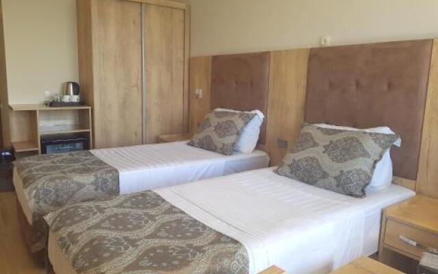 ASHTAL beach HOTEL 17\12