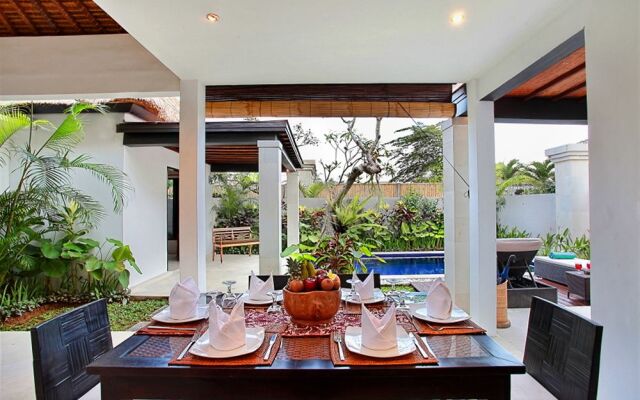 Villa Biru