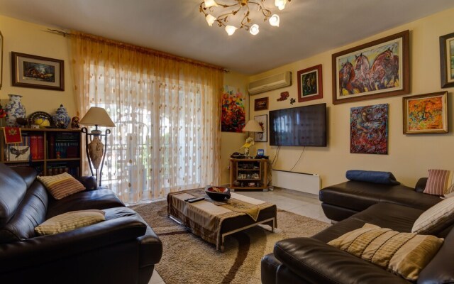 Varja Apartments