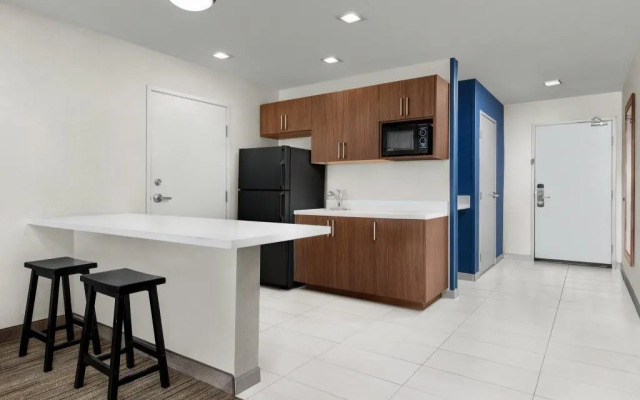 Holiday Inn Express Hotel & Suites Marina - State Beach Area by IHG