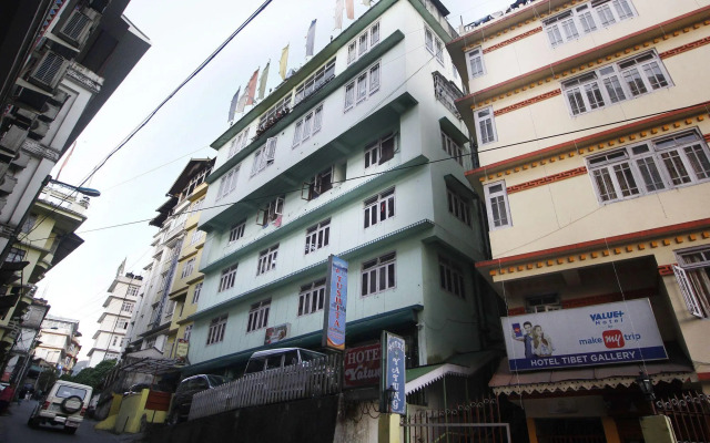 OYO 7431 Hotel Tushita