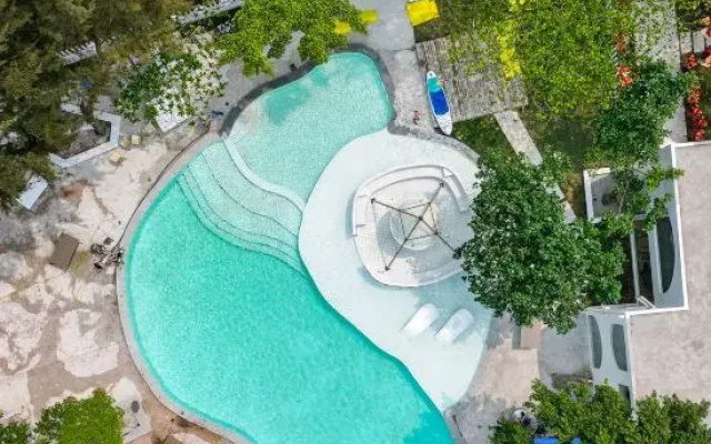 Dongxing City Wanwei golden Beach qulang resorts