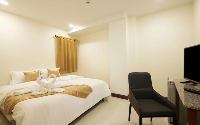Happy Hostel