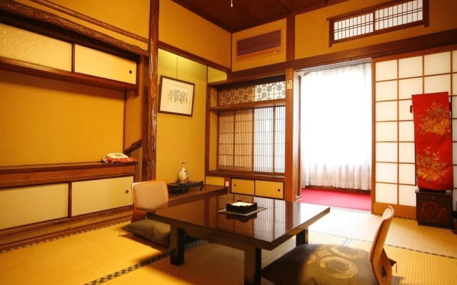 Tsubakino Ryokan – Guest Rooms – Toyooka