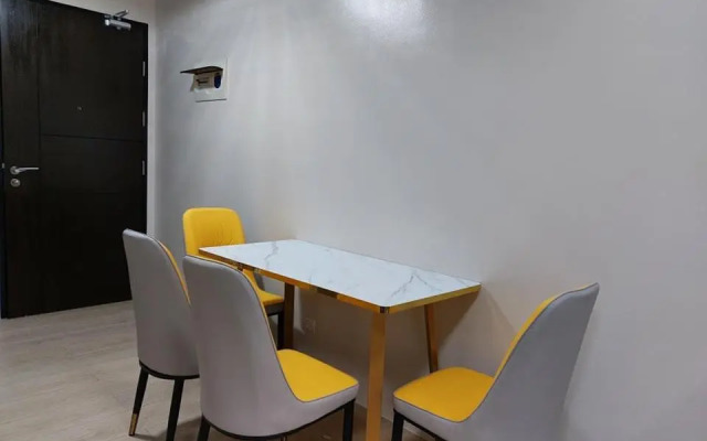 NAIA Terminal, Newport, Pasay, 5-star Condo