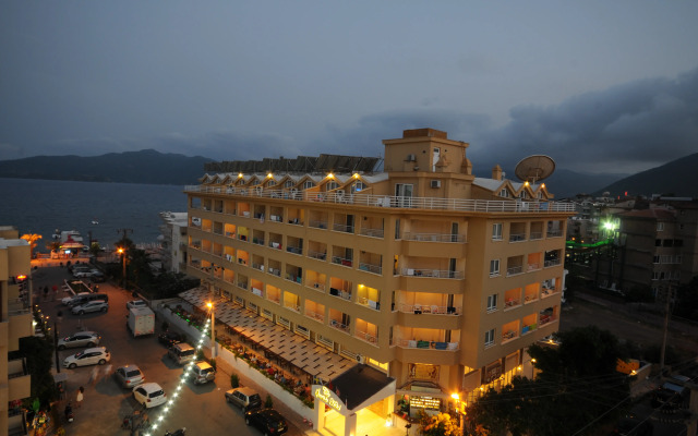 Mert Seaside Hotel