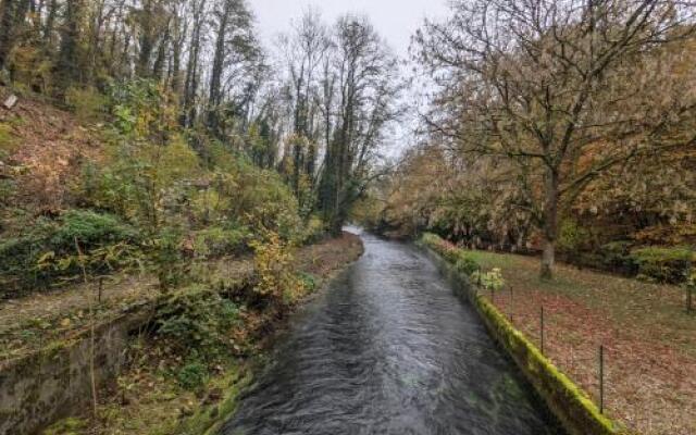 Moulin De Belle Isle En Bèze