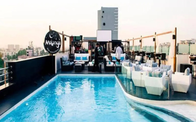 Seasons – An Apartment Hotel